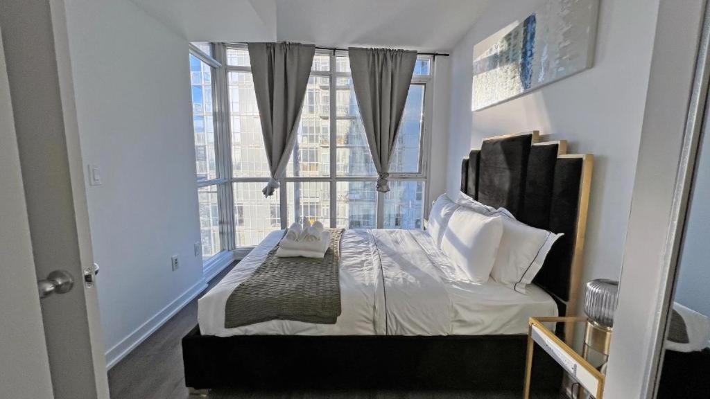 Cozy Condo In Downtown Toronto + Free Parking Luaran gambar
